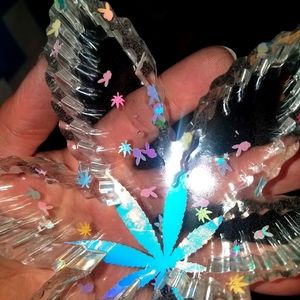 ☆Holographic Leaf & Playboy Bunny Ashtray☆